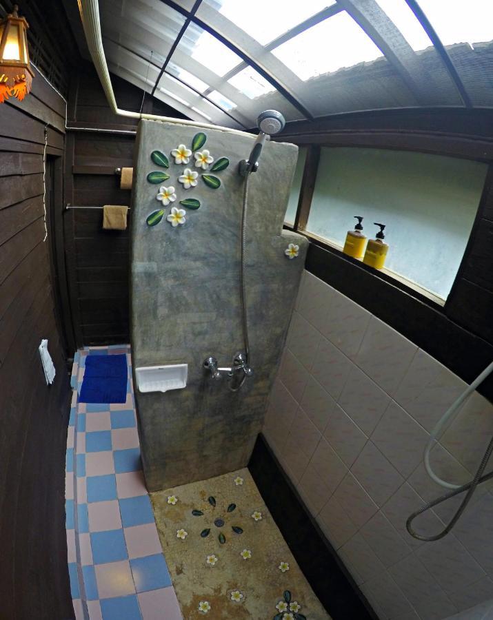 The Riverside Guest House Lampang Ngoại thất bức ảnh