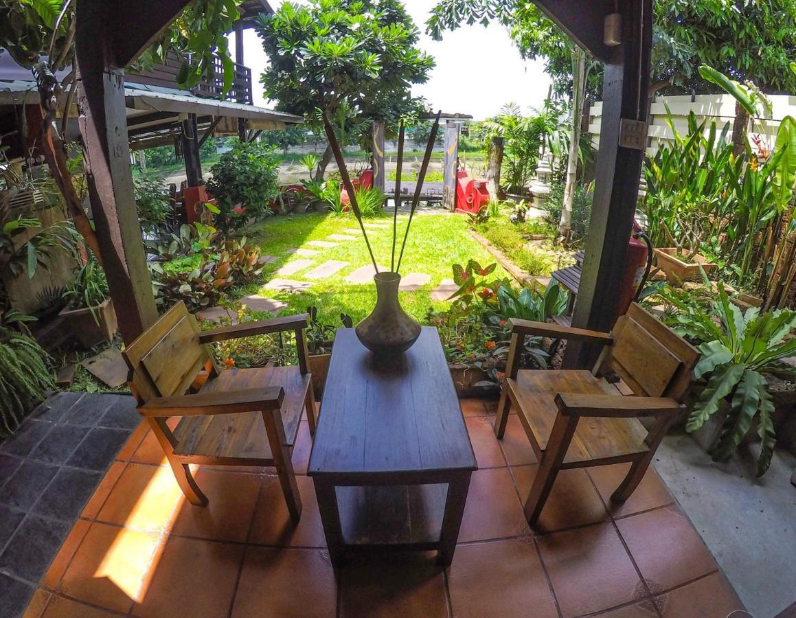 The Riverside Guest House Lampang Ngoại thất bức ảnh