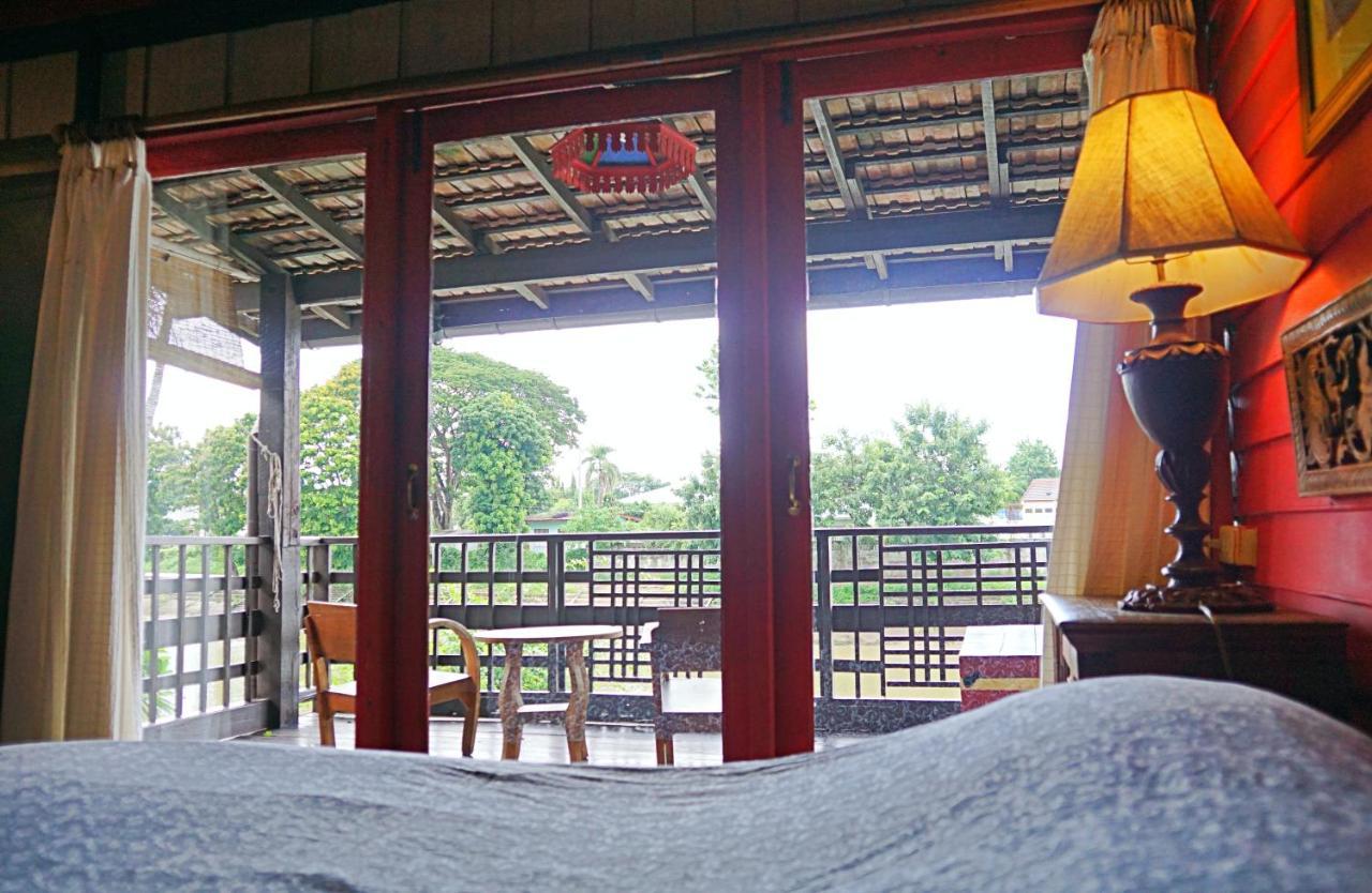 The Riverside Guest House Lampang Ngoại thất bức ảnh