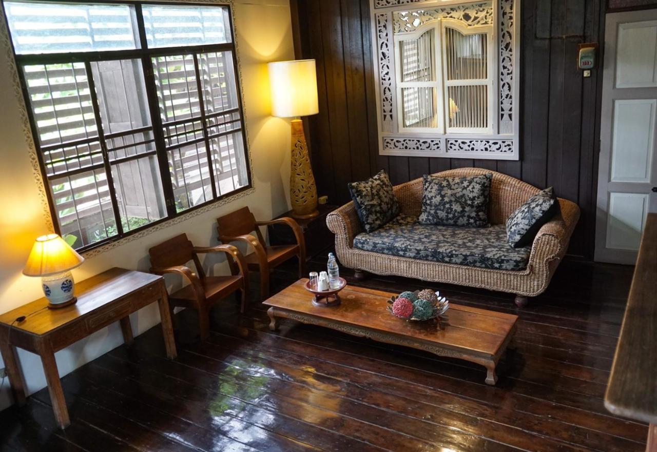 The Riverside Guest House Lampang Ngoại thất bức ảnh