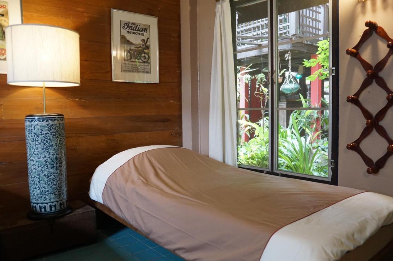 The Riverside Guest House Lampang Ngoại thất bức ảnh
